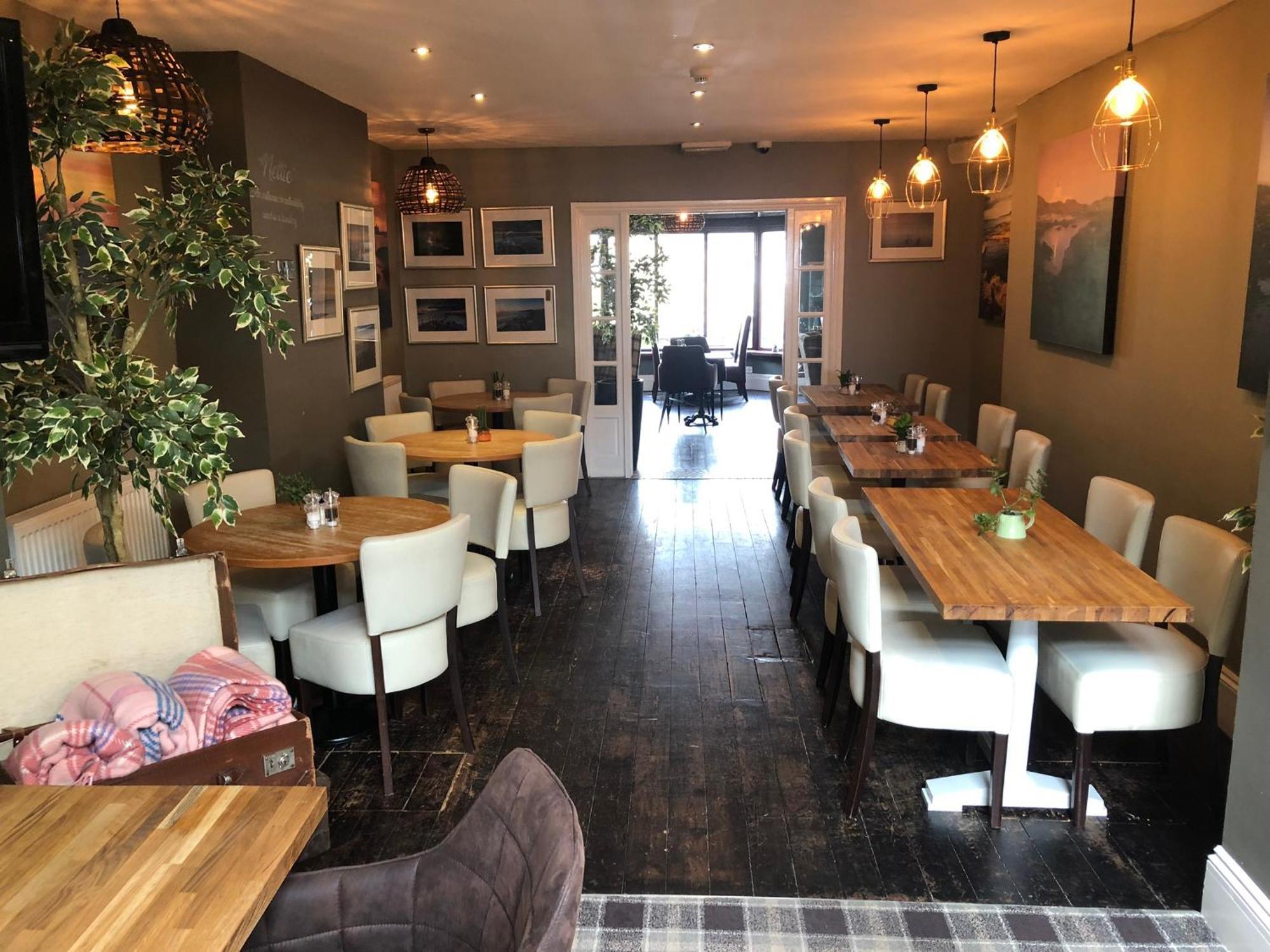 ホテル The Sunningdale バンボロー エクステリア 写真