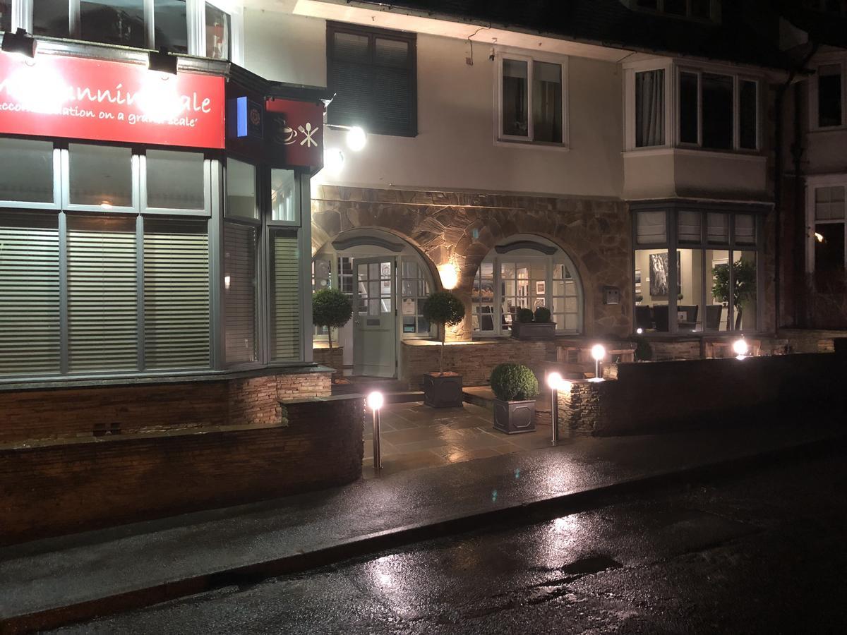 ホテル The Sunningdale バンボロー エクステリア 写真